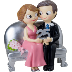 Figura 25 aniversario bodas de plata en sillón
